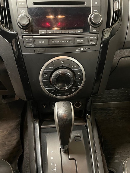Isuzu D-max 12 of 13