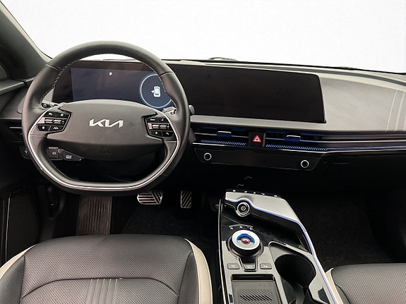 Kia EV6 14 of 30