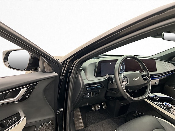 Kia EV6 12 of 30