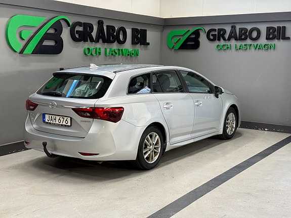 Toyota Avensis 5 of 18