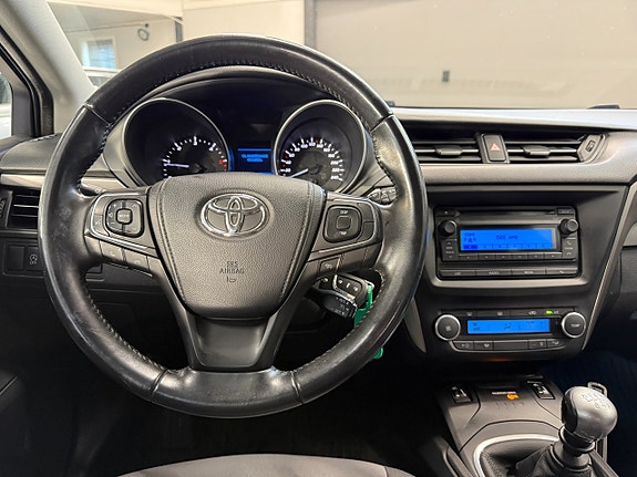 Toyota Avensis 15 of 18