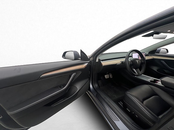 Tesla Model 3 10 of 30