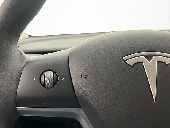 Tesla Model 3 15 of 30