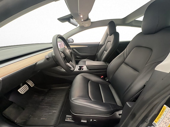 Tesla Model 3 11 of 30