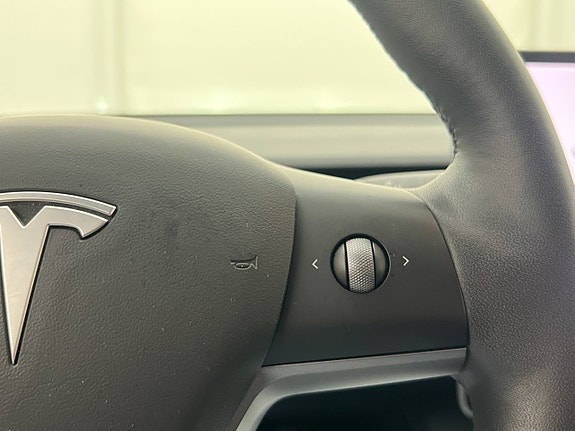 Tesla Model 3 16 of 30