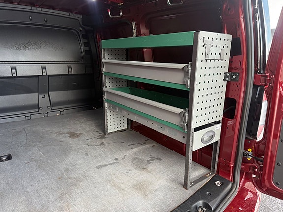 Volkswagen Caddy Maxi 27 of 30