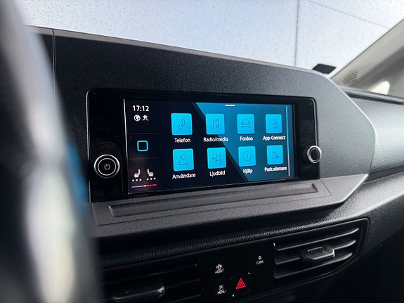Volkswagen Caddy Maxi 29 of 30
