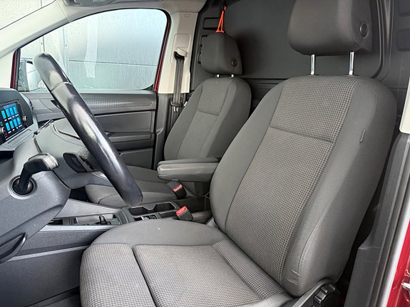 Volkswagen Caddy Maxi 21 of 30