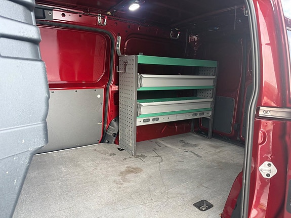 Volkswagen Caddy Maxi 16 of 30