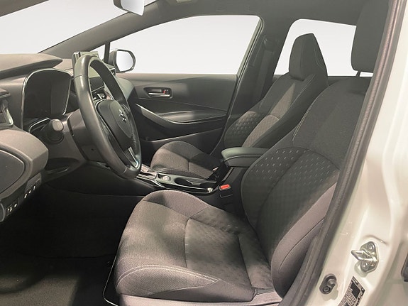 Suzuki Swace 8 of 19