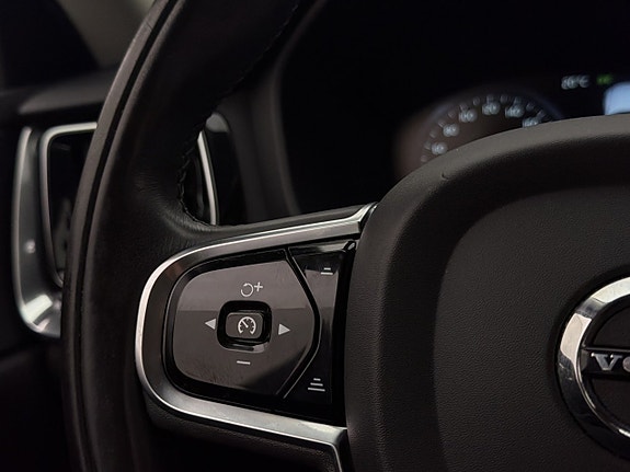Volvo V60 13 of 30