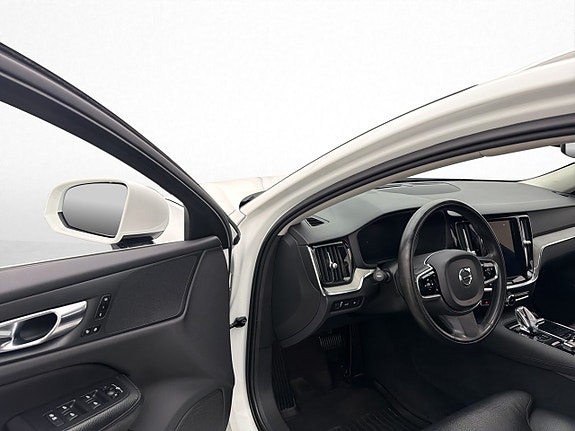 Volvo V60 9 of 30