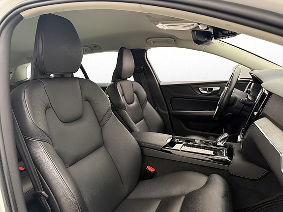 Volvo V60 26 of 30