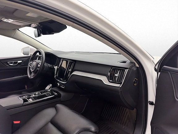 Volvo V60 27 of 30