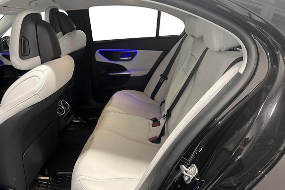 Mercedes-Benz C300 de 10 of 16