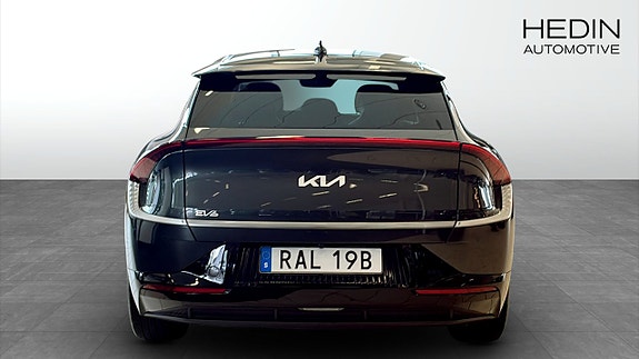 Kia EV6 7 of 12