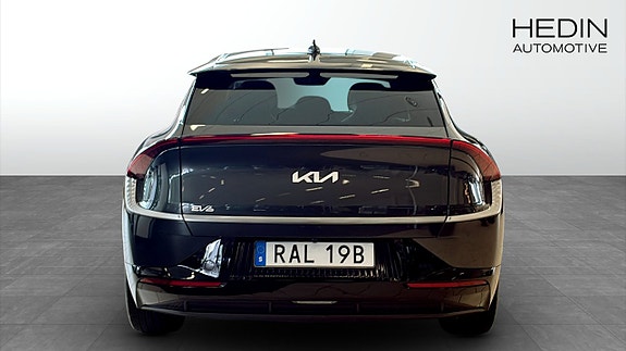 Kia EV6 7 of 12