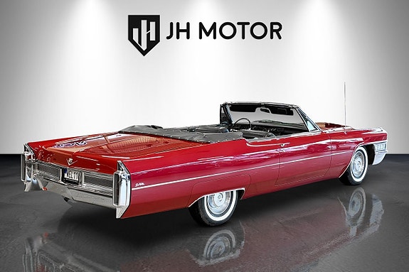 Cadillac Convertible 9 of 27