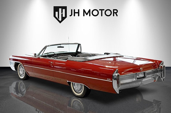 Cadillac Convertible 4 of 27