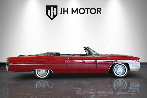 Cadillac Convertible 10 of 27