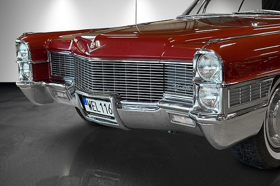 Cadillac Convertible 14 of 27