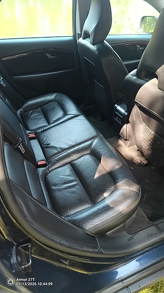 Volvo XC70 6 of 6