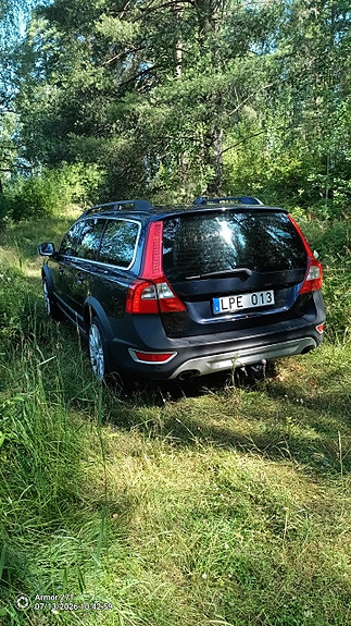 Volvo XC70 2 of 6