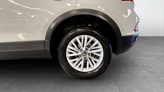 Volkswagen T-Roc 6 of 20