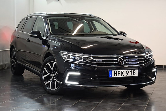 Volkswagen Passat 2 of 27