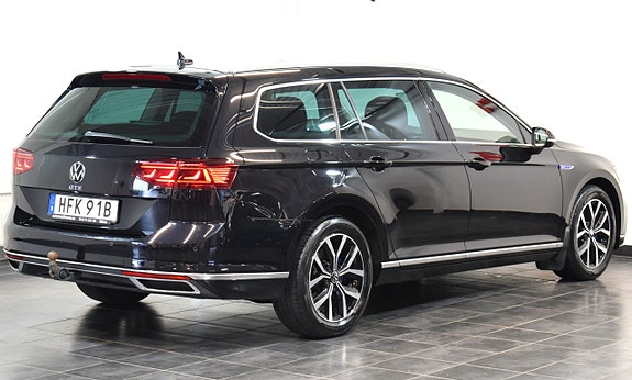 Volkswagen Passat 6 of 27