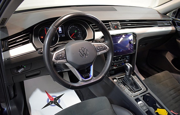 Volkswagen Passat 9 of 27
