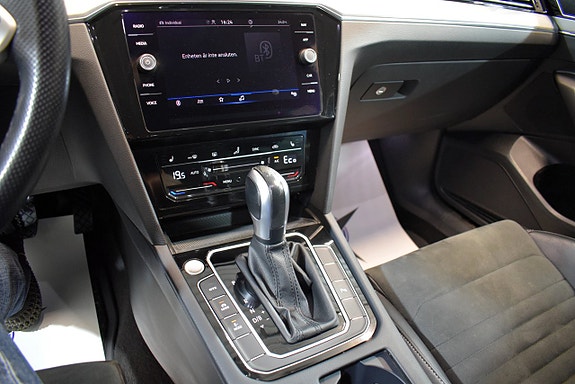 Volkswagen Passat 26 of 27