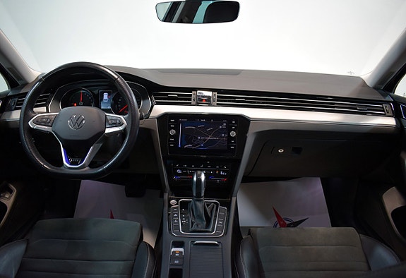 Volkswagen Passat 12 of 27