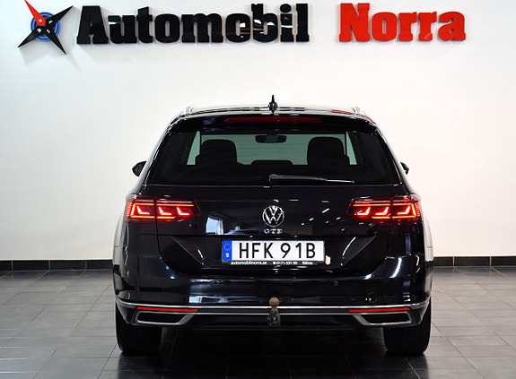 Volkswagen Passat 5 of 27