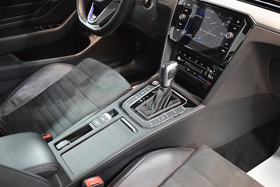Volkswagen Passat 25 of 27