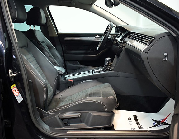 Volkswagen Passat 19 of 27