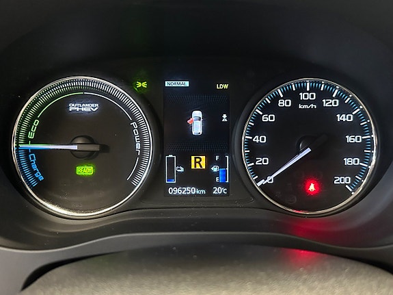 Mitsubishi Outlander 21 of 30