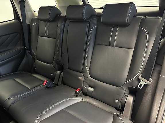 Mitsubishi Outlander 19 of 30