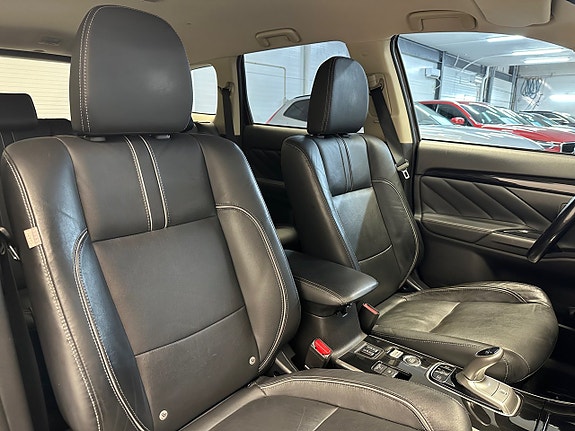 Mitsubishi Outlander 14 of 30