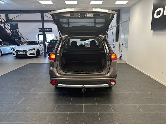 Mitsubishi Outlander 6 of 30