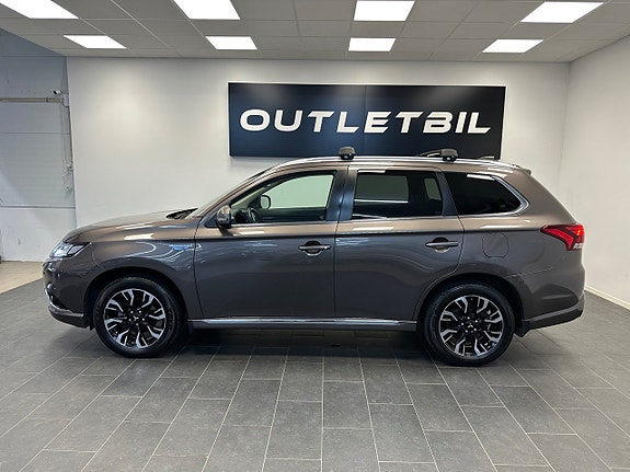 Mitsubishi Outlander 2 of 30