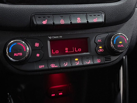Kia Ceed 17 of 25