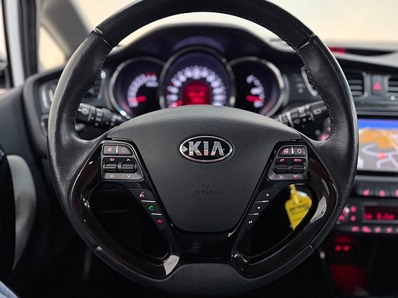 Kia Ceed 15 of 25