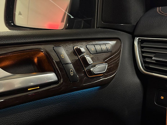 Mercedes-Benz GLS400 21 of 24
