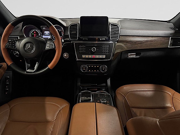 Mercedes-Benz GLS400 11 of 24