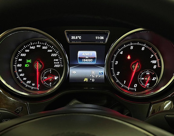 Mercedes-Benz GLS400 24 of 24