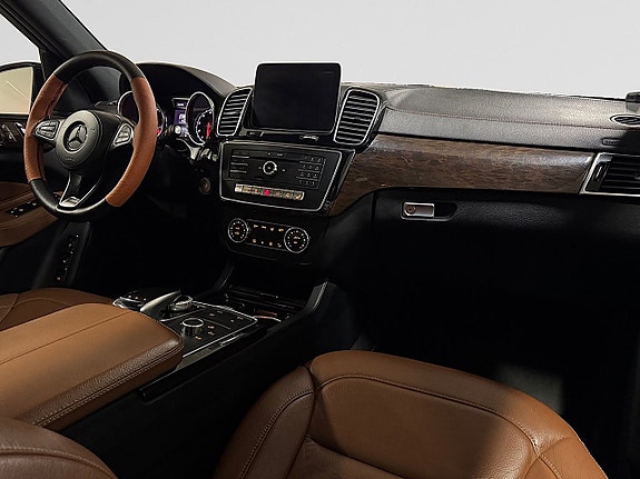 Mercedes-Benz GLS400 12 of 24