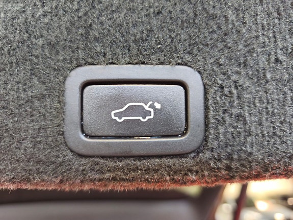 Volvo XC60 23 of 28