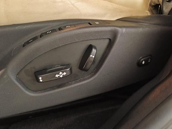 Volvo XC60 12 of 28