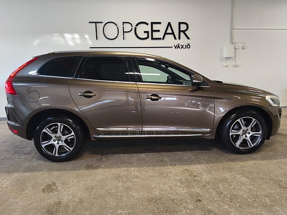 Volvo XC60 7 of 28